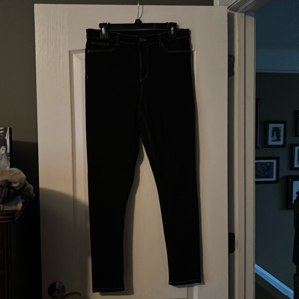 Dark wash skinny jeans